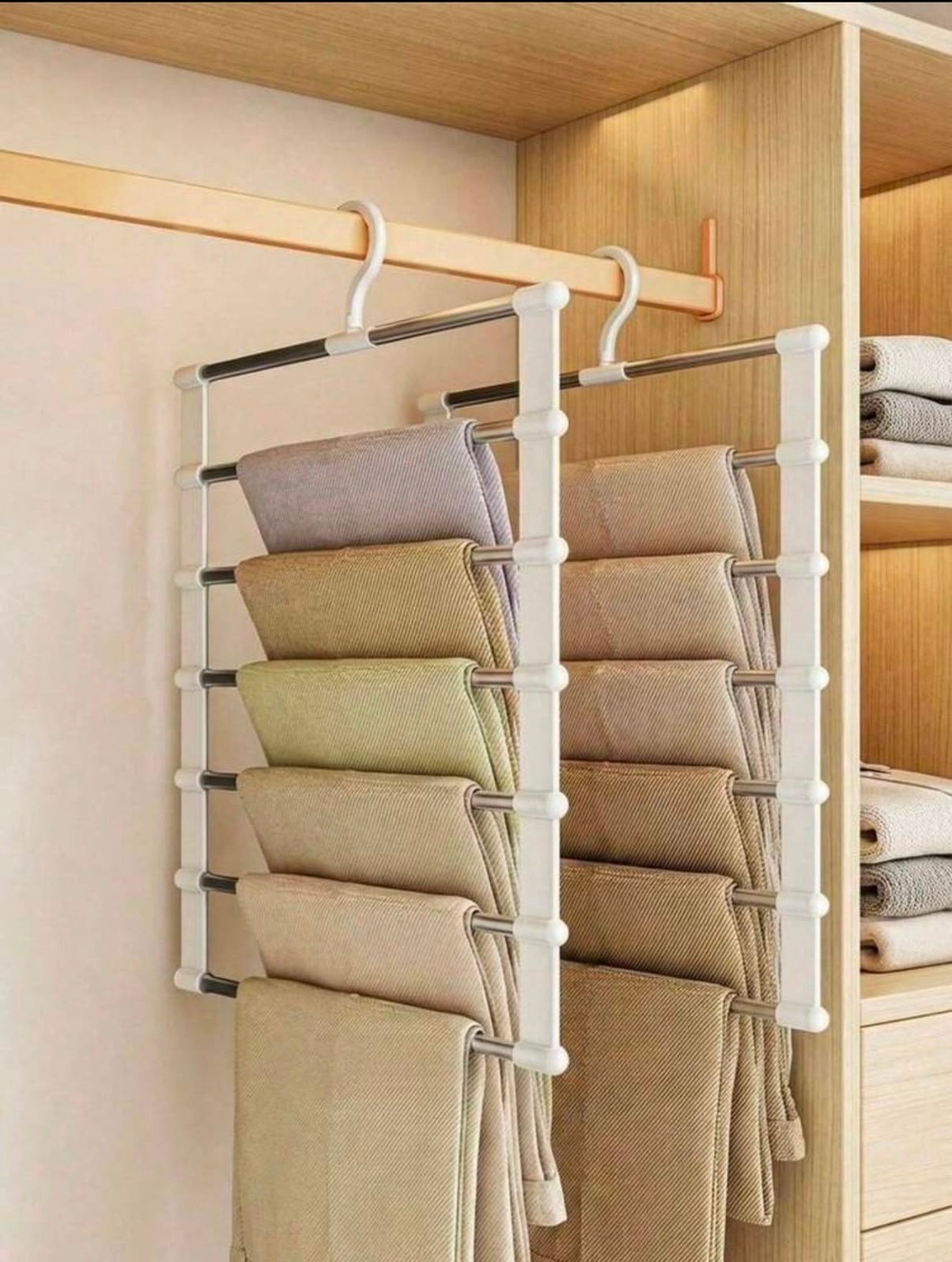 Multifunctional Portable Storage Hanger